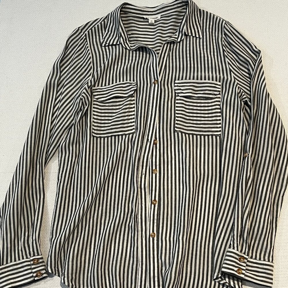 Blu Pepper Rayon Button Front Railroad Stripe‎ Roll Tab Sleeve Top Size Large